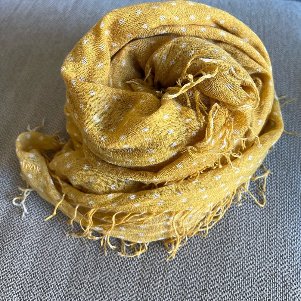 Women’s scarf